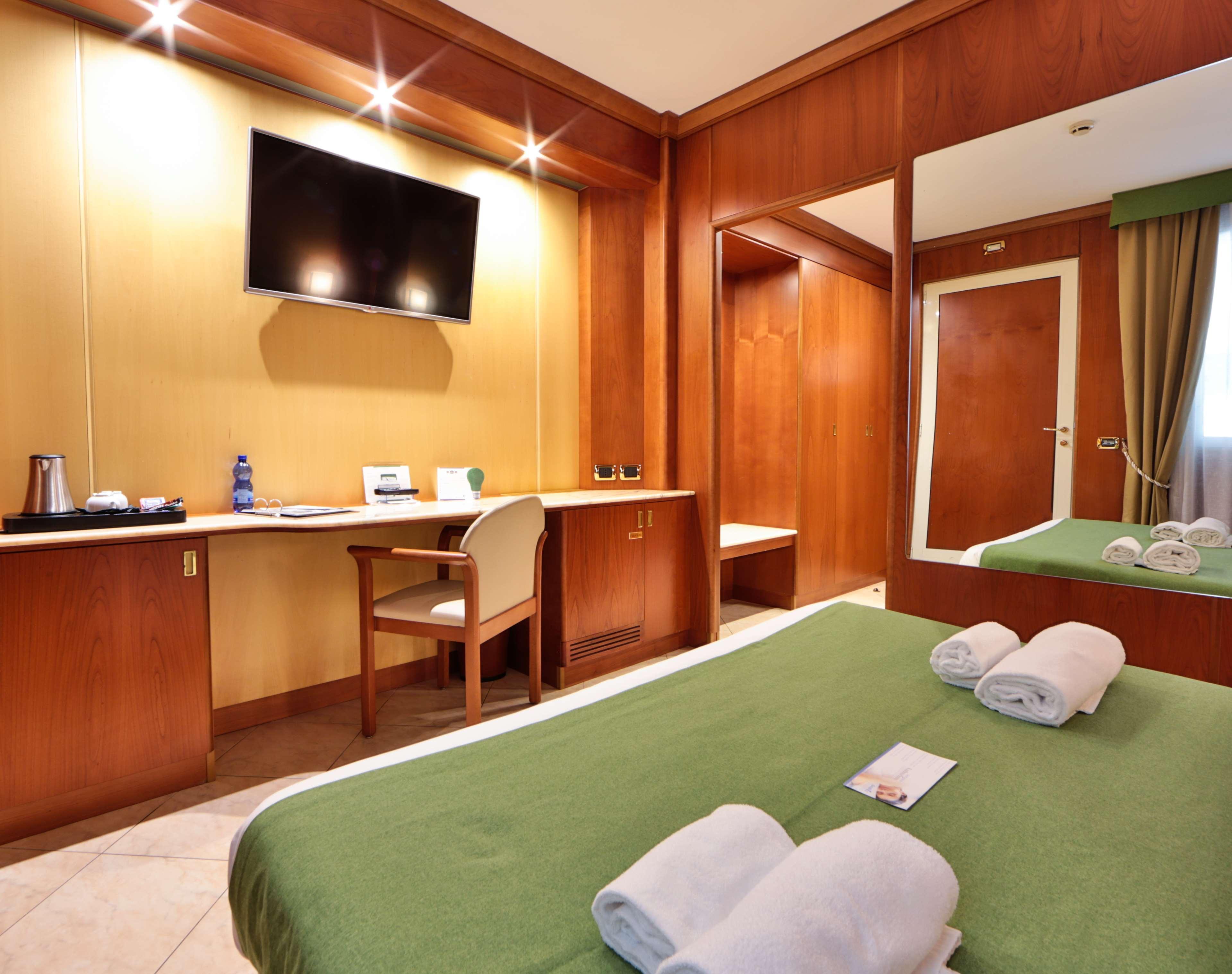 Western Anthurium Hotel Santo Stefano al Mare