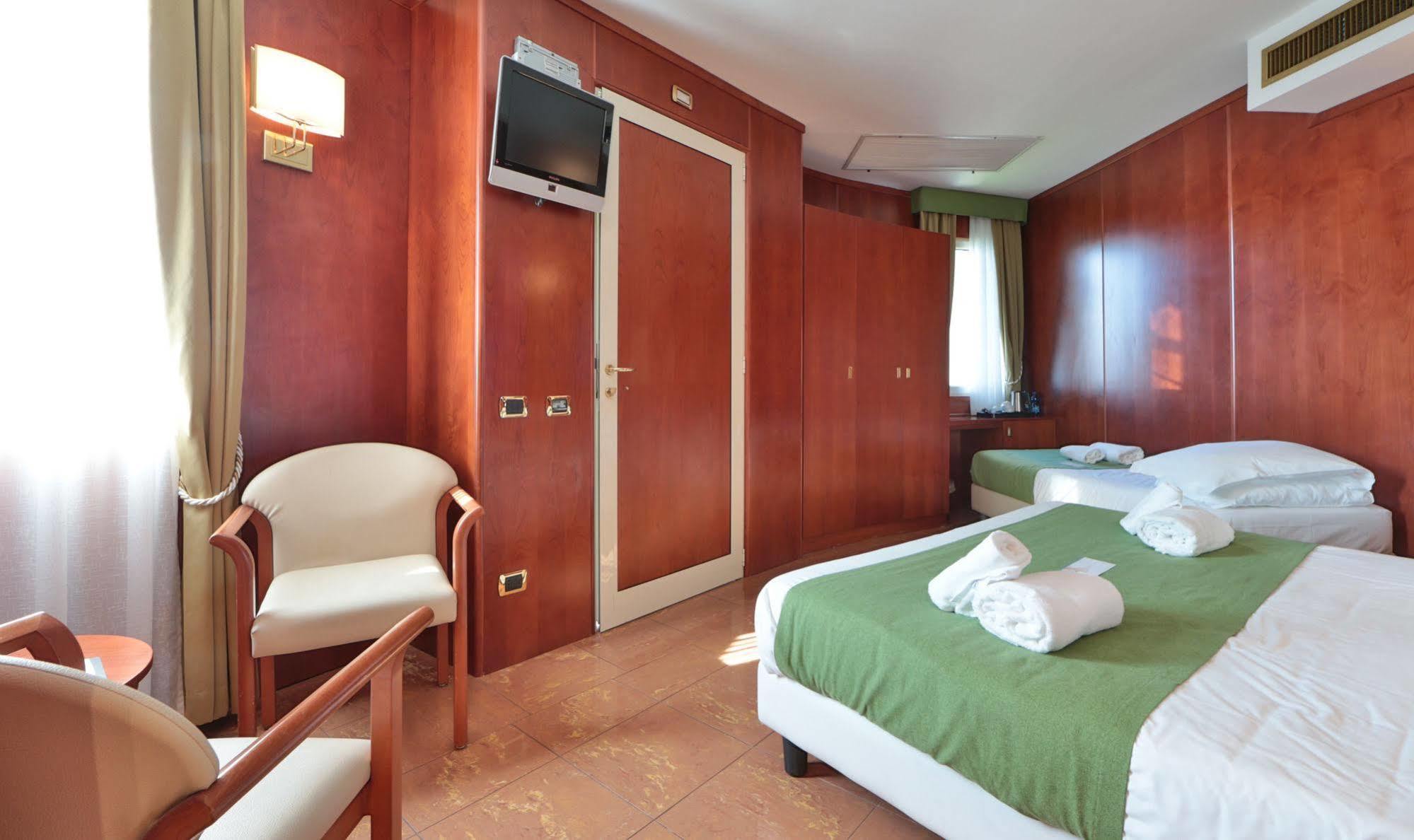 Western Anthurium Hotel Santo Stefano al Mare
