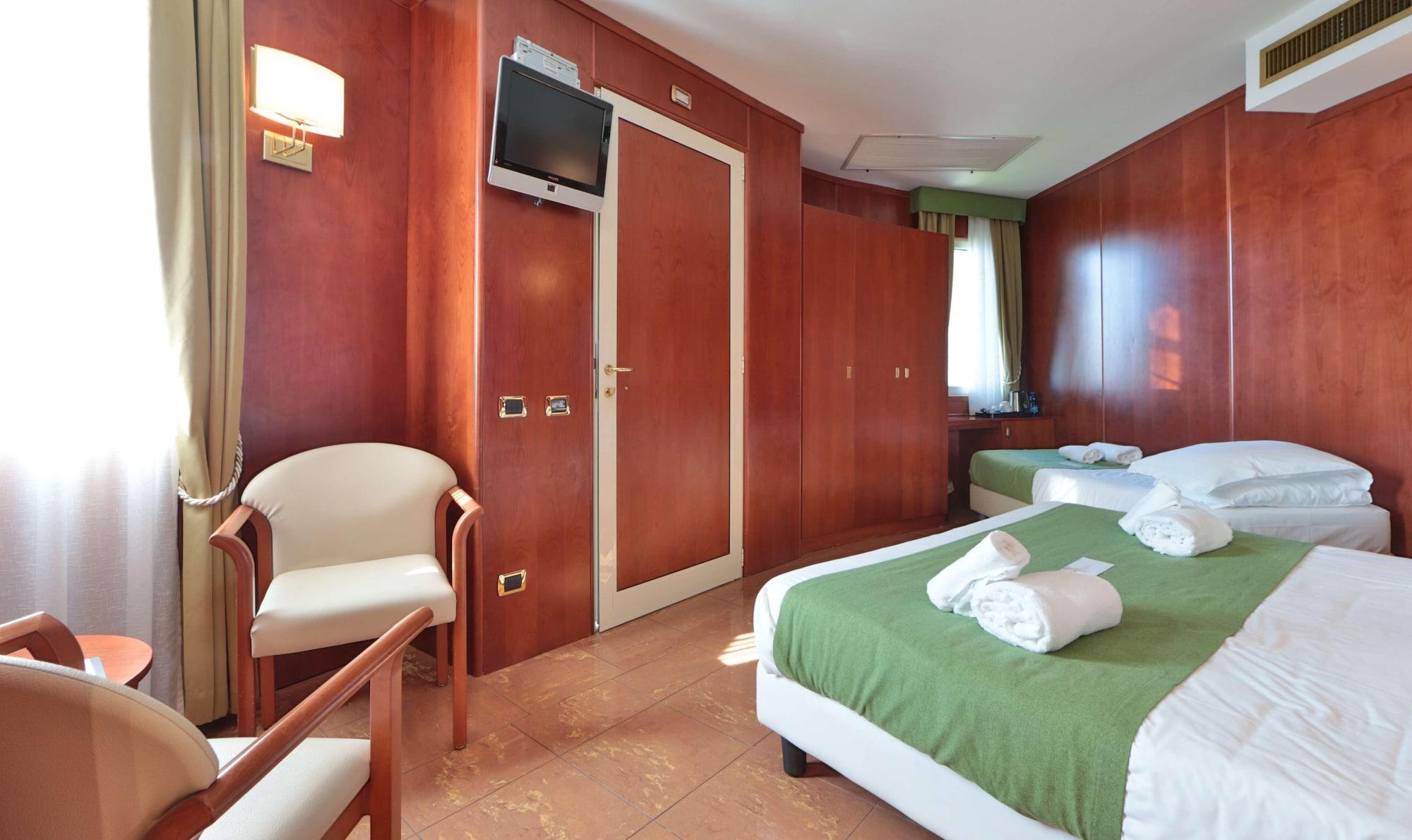 Hotel Western Anthurium 4*